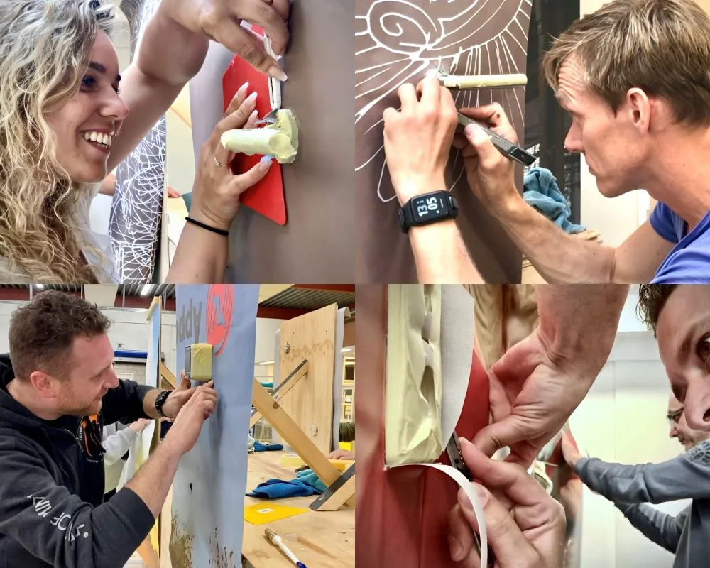 Cursisten oefenen montage rond deurgrepen en stopcontacten tijdens Appcademy Naadloos fotobehang cursus